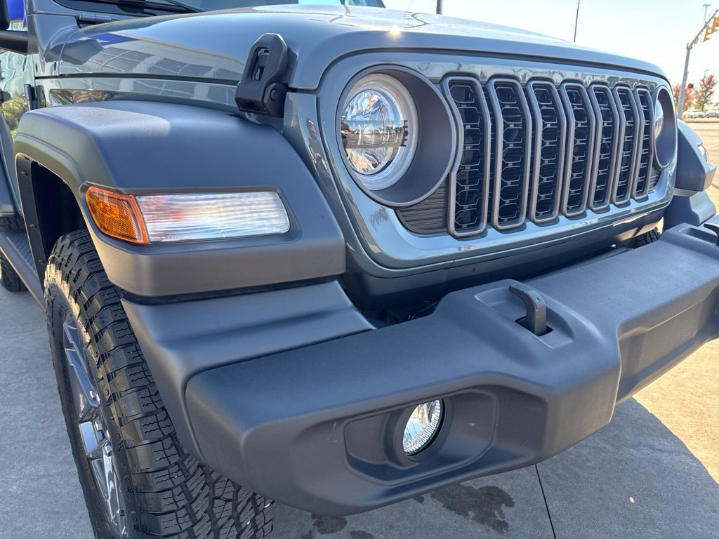 Used 2024 Jeep Wrangler Sport AWD/4WD image 12