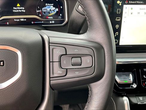 Used 2024 GMC Sierra 3500 Denali Ultimate image 15