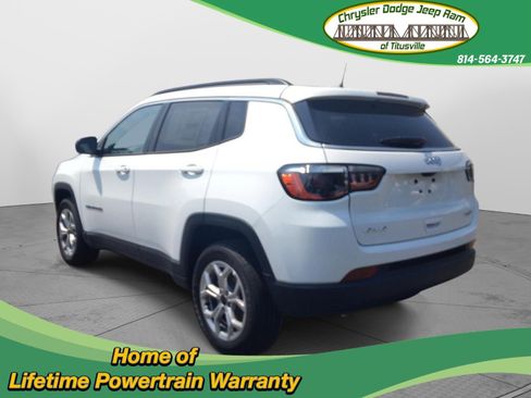 New 2025 Jeep Compass Latitude image 3