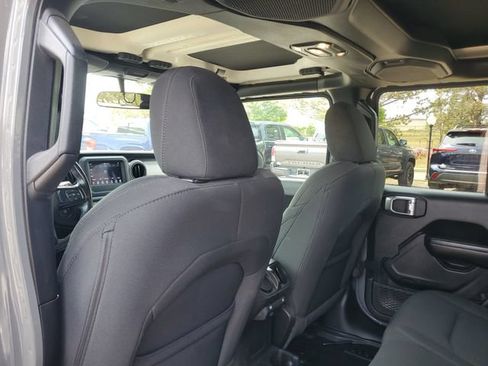 Used 2021 Jeep Wrangler Unlimited Sport AWD/4WD image 10