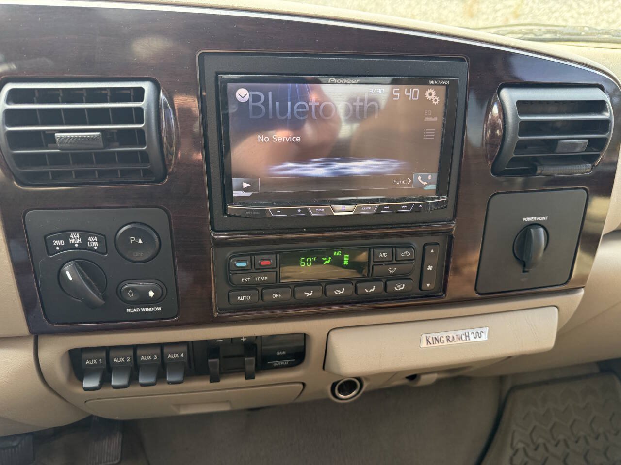 Used 2005 Ford F350 Lariat AWD/4WD image 11