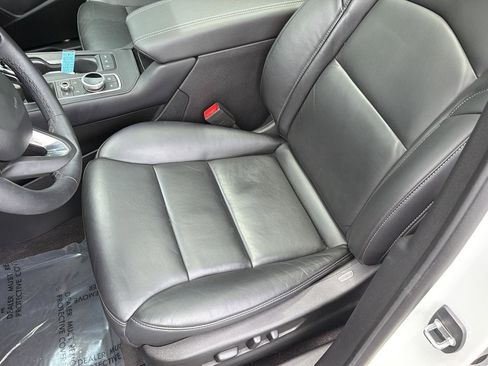 Used 2023 Cadillac XT4 Luxury w/ Cold Weather Package FWD image 30