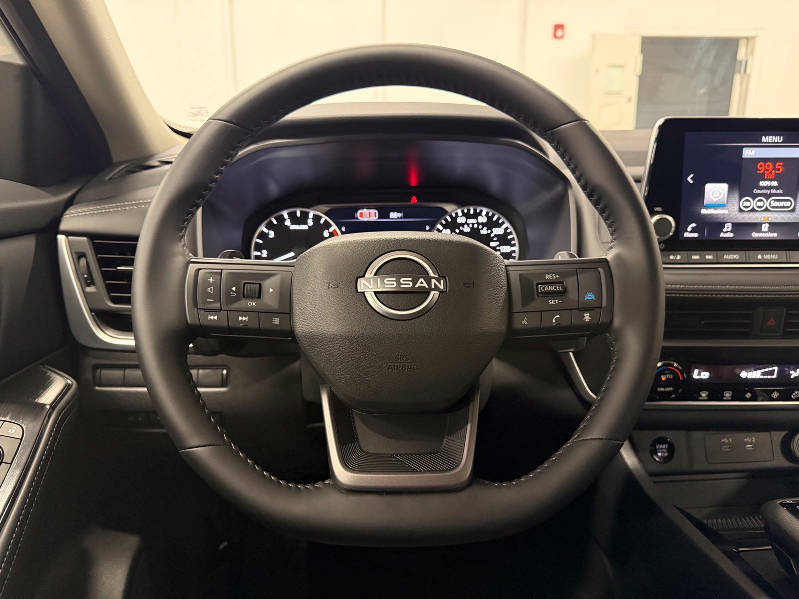 Used 2026 Nissan Rogue SV FWD image 14