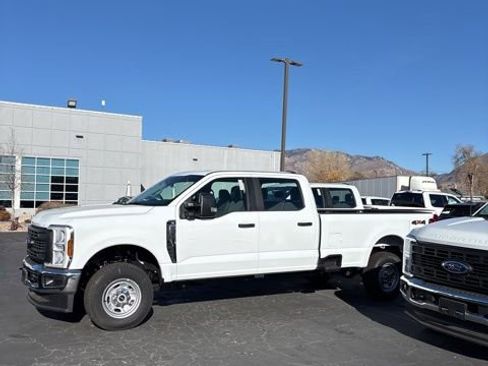 New 2026 Ford F250 XL w/ XL Chrome Package image 32