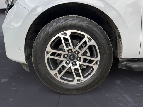 Certified 2025 Ford Expedition Active AWD/4WD image 14