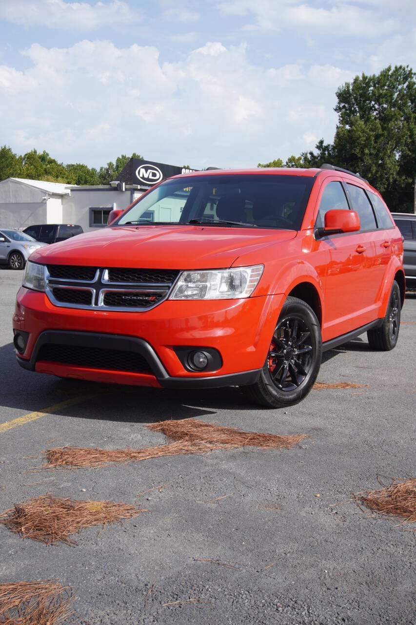 Used 2016 Dodge Journey SXT w/ Comfort/Convenience Group AWD/4WD image 1
