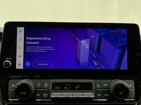 Used 2025 Toyota Grand Highlander XLE image 32