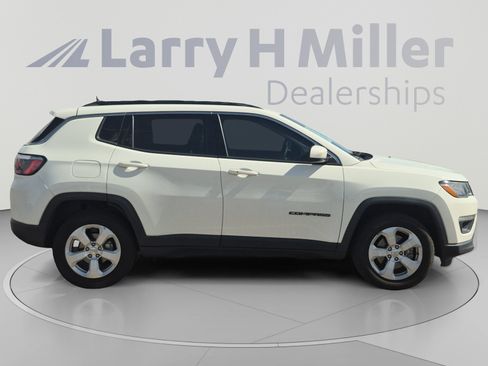 Used 2020 Jeep Compass Latitude AWD/4WD image 6
