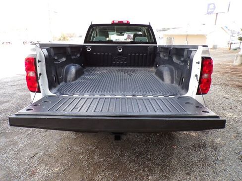 Used 2018 Chevrolet Silverado 1500 W/T w/ Trailering Package image 7