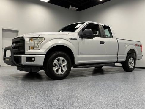 Used 2015 Ford F150 XL w/ Equipment Group 101A Mid AWD/4WD image 5