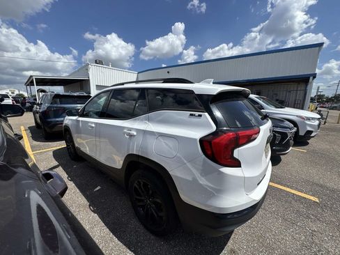 Used 2021 GMC Terrain SLE w/ Elevation Edition FWD image 9