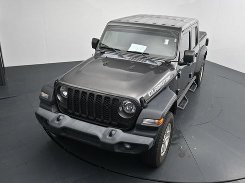 Used 2020 Jeep Gladiator Sport w/ Quick Order Package 24S AWD/4WD image 11
