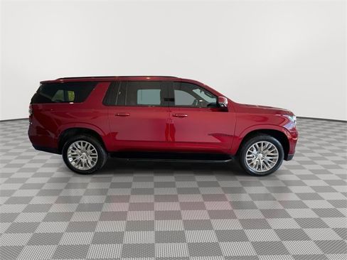 Certified 2023 Chevrolet Suburban RST w/ Luxury Package image 12