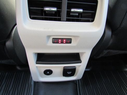 Used 2024 Ford Edge Titanium w/ Titanium Elite Package AWD/4WD image 33