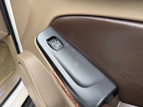 Used 2016 Chevrolet Suburban LTZ AWD/4WD image 29