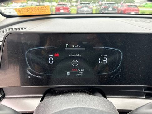 Used 2025 Kia Sportage EX AWD/4WD image 15