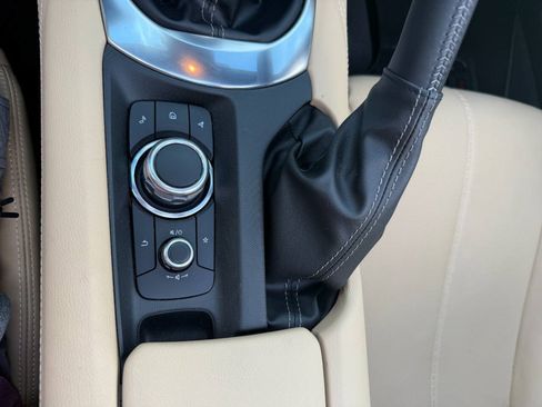 Used 2025 MAZDA MX-5 Miata Grand Touring w/ Weather Package RWD image 34