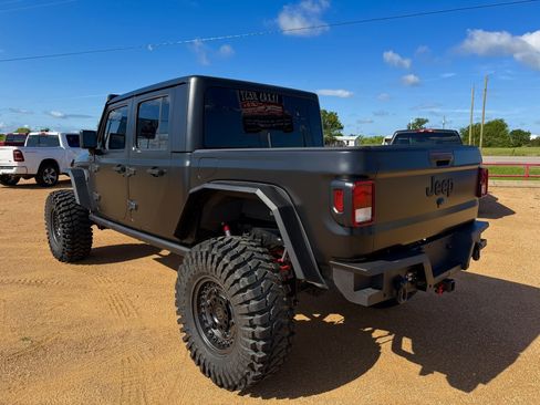 Used 2022 Jeep Gladiator Sport AWD/4WD image 10