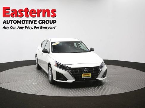 Used 2024 Nissan Altima 2.5 S FWD image 52