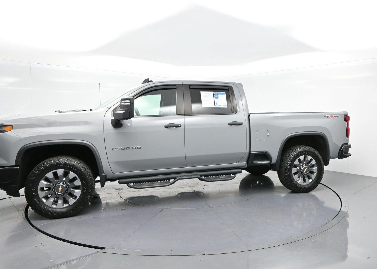 Used 2024 Chevrolet Silverado 2500 Custom w/ Custom Convenience Package AWD/4WD image 4