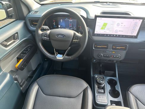 Used 2025 Ford Maverick Tremor image 18