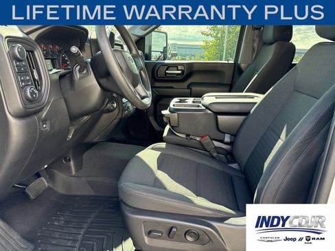 Used 2025 Chevrolet Silverado 2500 Custom w/ Custom Value Package AWD/4WD image 7