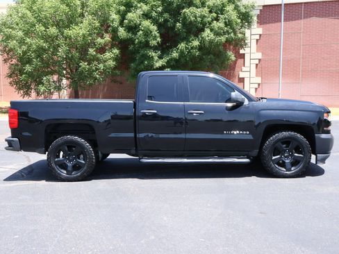 Used 2017 Chevrolet Silverado 1500 W/T w/ Black Out Edition RWD image 21