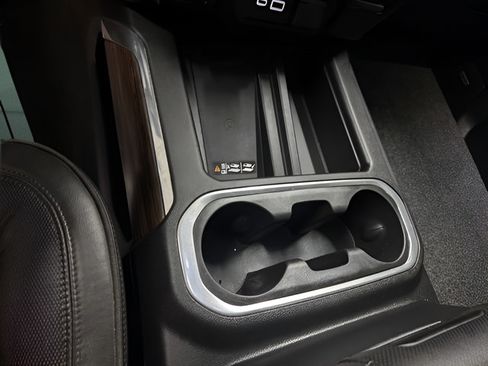 Used 2020 Chevrolet Silverado 3500 High Country AWD/4WD image 17