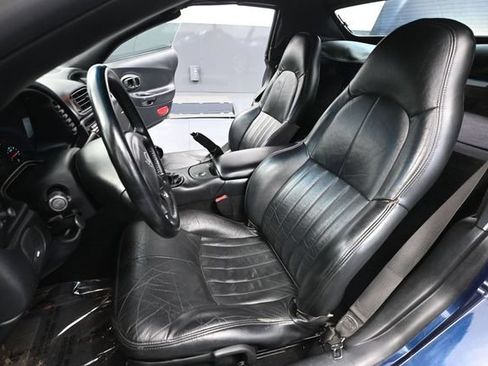 Used 2001 Chevrolet Corvette Convertible RWD image 23