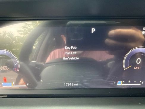 Used 2023 Jeep Grand Cherokee Laredo w/ Luxury Tech Group I AWD/4WD image 13