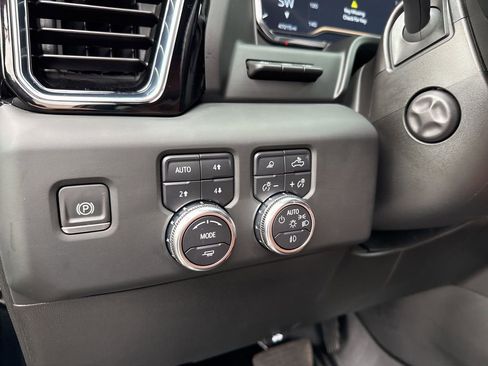 Used 2024 GMC Sierra 1500 Denali Ultimate image 19