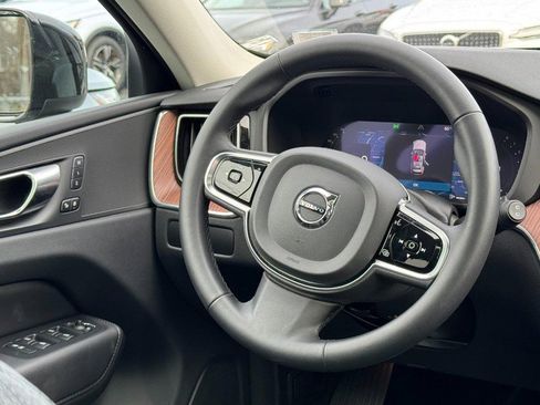 Certified 2023 Volvo XC60 B5 Plus w/ Climate Package image 13