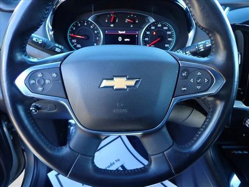 Used 2022 Chevrolet Traverse LT image 14