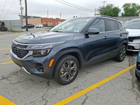 Used 2024 Kia Seltos S AWD/4WD image 7