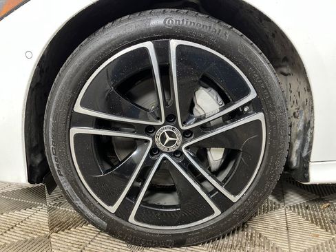 Used 2024 Mercedes-Benz CLE 300 4MATIC Cabriolet image 13