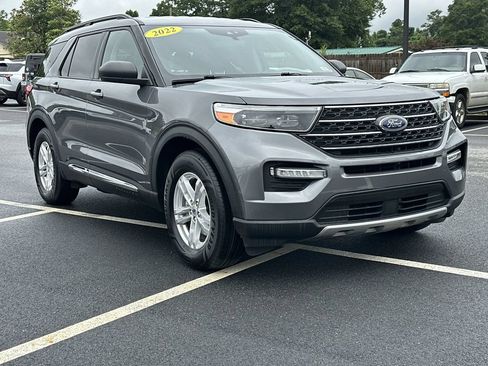 Used 2022 Ford Explorer XLT w/ Equipment Group 202A RWD image 1