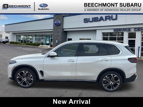 Used 2024 BMW X5 xDrive40i w/ Premium Package AWD/4WD image 1
