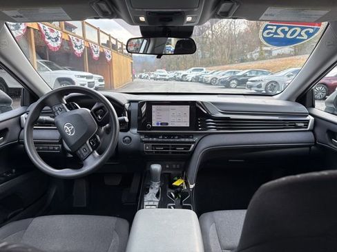 Used 2025 Toyota Camry LE image 13