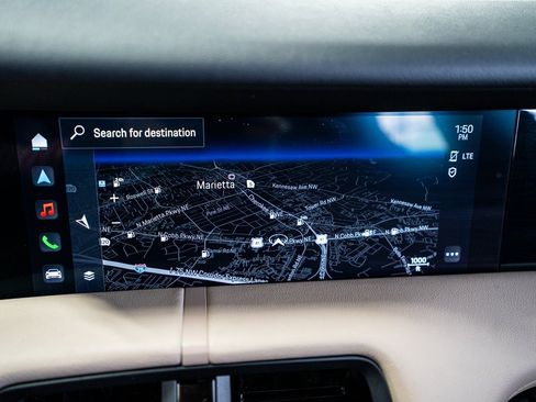 Used 2021 Porsche Taycan image 42