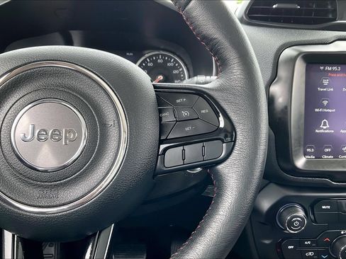 Used 2022 Jeep Renegade Trailhawk w/ Sun/Sound Group AWD/4WD image 20