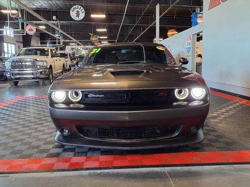 Used 2021 Dodge Challenger R/T Scat Pack w/ Driver Convenience Group image 2