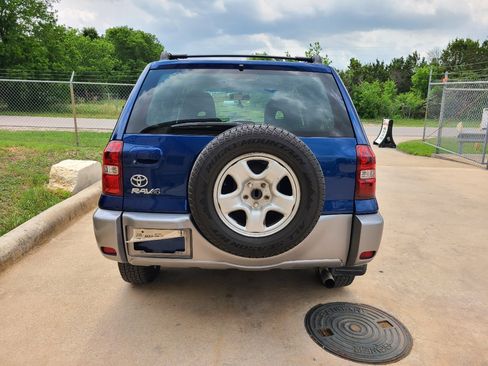 Used 2004 Toyota RAV4 2WD image 4