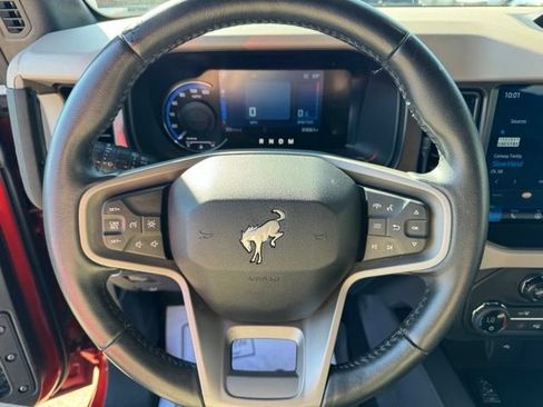 Used 2023 Ford Bronco Wildtrak AWD/4WD image 15