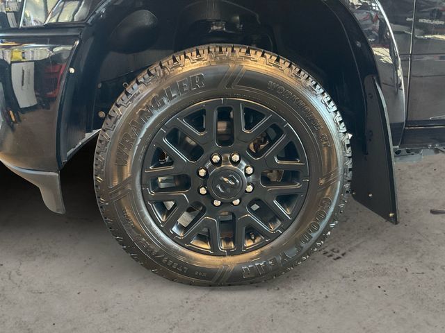 Used 2025 RAM 3500 Limited AWD/4WD image 9
