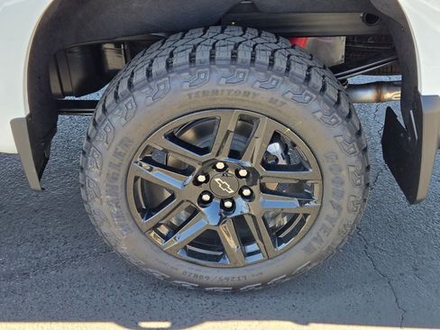 New 2026 Chevrolet Silverado 1500 Custom Trail Boss AWD/4WD image 5