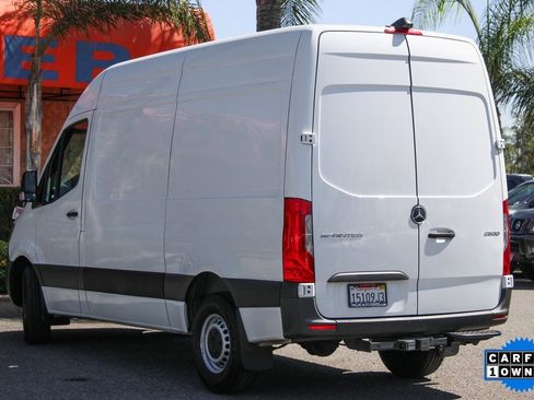 Used 2021 Mercedes-Benz Sprinter 144 Cargo image 5