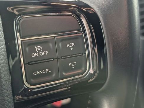 Used 2020 Dodge Grand Caravan SE FWD image 16