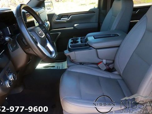 Used 2024 GMC Sierra 1500 SLT image 16