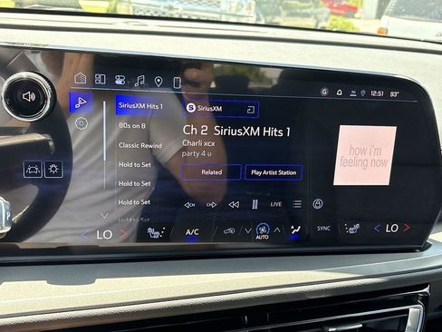 New 2026 Chevrolet Traverse LT image 14