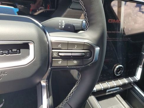 New 2026 GMC Acadia Denali w/ Super Cruise Package FWD image 27